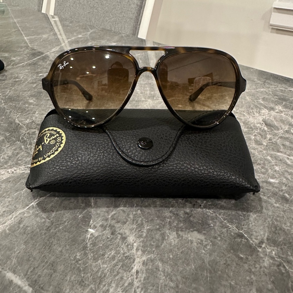 Ray-Ban Brown Gradient Sunglasses (Unisex)